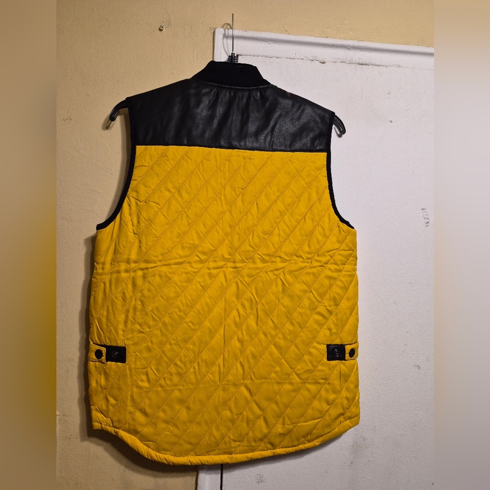 Donna Karan Unisex Vibrant Amber Quilted Zipper Sleeveless Vest Size Medium - Picture 4 of 12